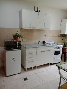 Köök või kööginurk majutusasutuses Apartamento CanalesPolo