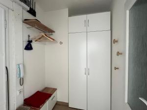 Koupelna v ubytování Sunny minimalistic flat near metro Opatov