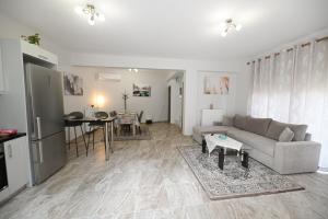 Χώρος καθιστικού στο Lefkakia Unique Holiday Villa
