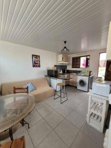 Η κουζίνα ή μικρή κουζίνα στο Tropical urban