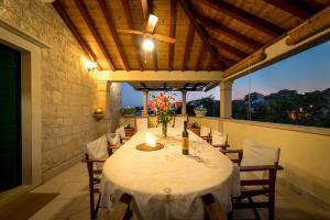 Fotografie z fotogalerie ubytování Villa Vicko v destinaci Sumartin