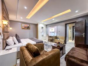 Μια τηλεόραση ή/και κέντρο ψυχαγωγίας στο Parkview Astoria Hotel