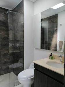 Koupelna v ubytování Apartamento moderno con balcón o terraza + 10 fotografií