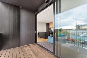 Kolam renang di atau dekat dengan CBD Location Sunny Warm Free off Street Parking