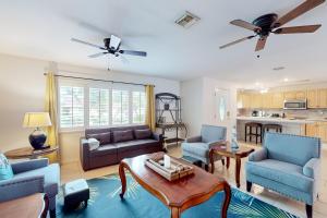 Χώρος καθιστικού στο Coastal Dreams