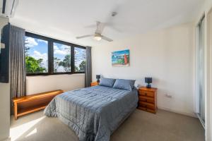 Postel nebo postele na pokoji v ubytování Windward 4, 3 bedroom unit ocean front + 11 fotografií