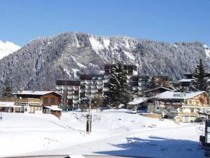 Résidence Les Alpages - Studio au pied des pistes dans une résidence avec piscine extérieure MAE-9784 v zime