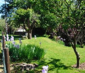 Foto dalla galleria di Gîte de France à Sainte Fortunade 2 épis - Gîte de France 5 personnes MAE-6454 a Malfage