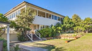 Κήπος έξω από το Bermagui Bay Beach House Perfect for large groups