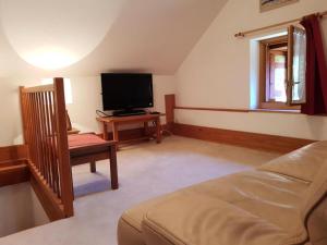 Gallery image of Gîte de France De la bergerie 2 épis - Gîte de France 4 personnes MAE-9104 in Neuvic +22 photos