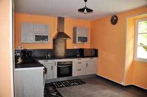 Ảnh trong thư viện ảnh của Gîte de France à Chasteaux 2 épis - Gîte de France 4 personnes MAE-9364 ở Chasteaux