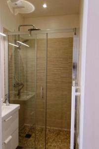 Ένα μπάνιο στο Gîte de France Fanfou 3 épis - Gîte de France 4 personnes MAE-9694