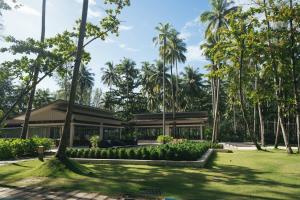 Zahrada ubytování Avani Plus Khao Lak Resort