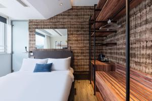 Gallery image of The Aberdeen Harbour by Ovolo in Hong Kong