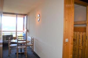 Zdjęcie z galerii obiektu Résidence Bequi-rouge - Appartement 2 pièces 5 personnes, proche des pistes, au cœur de la station d’Arc 1800 dans le village des Villards MAE-1920 w mieście Arc 1800
