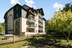Budynek, w którym mieści się apartament