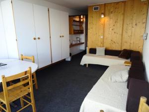 Zdjęcie z galerii obiektu Résidence Bellecote - Appartement 2 pièces 5 personnes au centre de la station d'Arc 1800, pied des pistes et proche des commerces dans le village du MAE-2067 w mieście Arc 1800