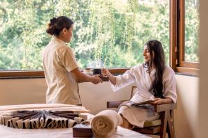 Επισκέπτες που μένουν στο Grape County Eco Resort & Spa, Nashik