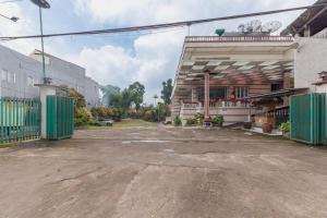 Tòa nhà nơi khách sạn tọa lạc