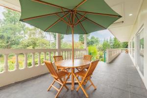 Ban công/sân hiên tại Urbanview Resort Botol Cisarua Puncak Bogor