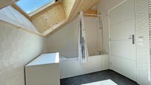 O baie la Chalet - Magnifique chalet d'architecte 10 pers MAE-2774