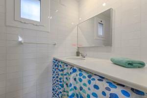 Ein Badezimmer in der Unterkunft El paraíso de Cadaqués IMMO365