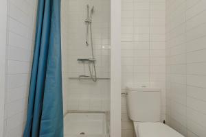 Ein Badezimmer in der Unterkunft El paraíso de Cadaqués IMMO365