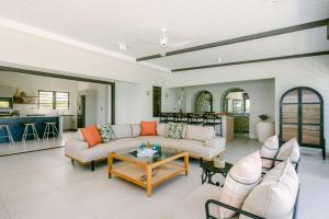 Area soggiorno di Tamarin Sunset Beach II