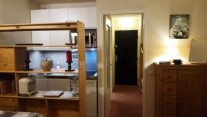 Η κουζίνα ή μικρή κουζίνα στο Résidence Valgardena - VG702 - APPT 3/4 PERSONNES - VUE PISTES MAE-8574