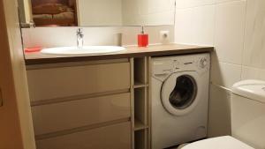 Ένα μπάνιο στο Résidence Valgardena - VG702 - APPT 3/4 PERSONNES - VUE PISTES MAE-8574