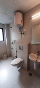 Ένα μπάνιο στο Angel Pink Vasundhara Sector 5