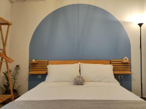 Posteľ alebo postele v izbe v ubytovaní Corfu Town SUNSHINE Apartment