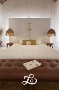 Een bed of bedden in een kamer bij Lo Villa Phu Yen