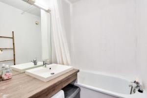 Résidences Les Fibières - maeva Home - Appartement 2 pièces 4 personnes - 504 tesisinde bir banyo