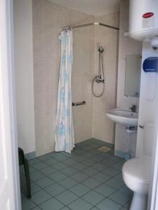 Koupelna v ubytování Résidence Gardette - Studio pour 4 Personnes 504