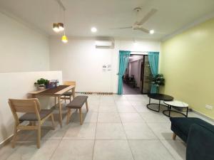 Гостиная зона в Amuse Homestay at Kuala Kubu Bharu
