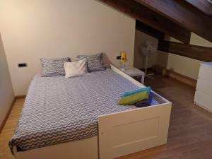 Ένα ή περισσότερα κρεβάτια σε δωμάτιο στο DUPLEX Maravilla en la Catedral