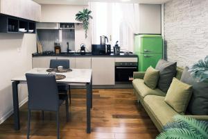 Kuchyňa alebo kuchynka v ubytovaní ComeCasa Loft in Porta Romana near policlinico mangiagalli