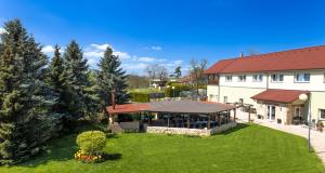 Zahrada ubytování Hotel Dvůr