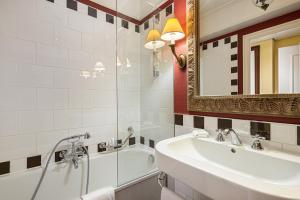 Bilik mandi di Kipling Manotel