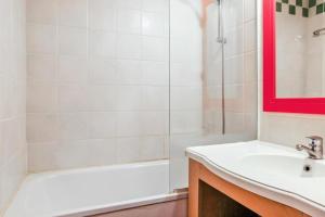Kúpeľňa v ubytovaní Résidence Les Embruns - maeva Home - Studio 4 personnes - Confort MAE-0126