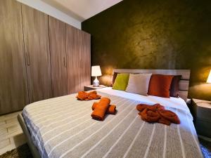 Gallery image of Supreme Seafront apt with Balcony in St.Julian's in St Julian's