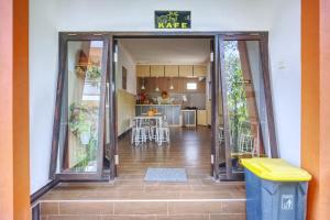 Η κουζίνα ή μικρή κουζίνα στο JnJ Guest House +22 φωτογραφίες