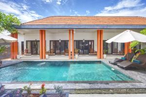 Πισίνα στο ή κοντά στο JnJ Guest House