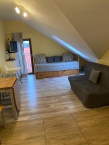Posedenie v ubytovaní Na Fali Apartament w Karwi