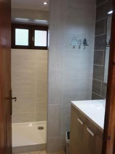 Ένα μπάνιο στο Chalet Gilbert Collet - 2 pièces 4 personnes 3 exposé Sud-Est MAE-8004