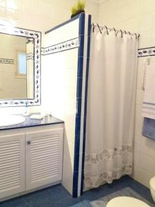 Ένα μπάνιο στο Spacious house in Telde with modern comfort