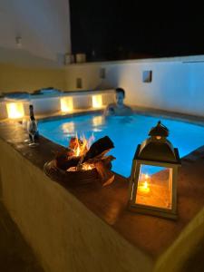 Bazén v ubytování Jrooms - Apulian Home nebo v jeho okolí