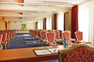 Ein Sitzbereich in der Unterkunft HYPERION Hotel Berlin