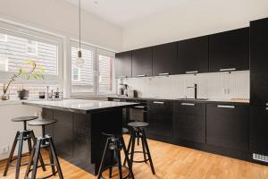 Fotografie z fotogalerie ubytování Dinbnb Apartments I 78sqm for the family I Balcony & near the sea v destinaci Bergen